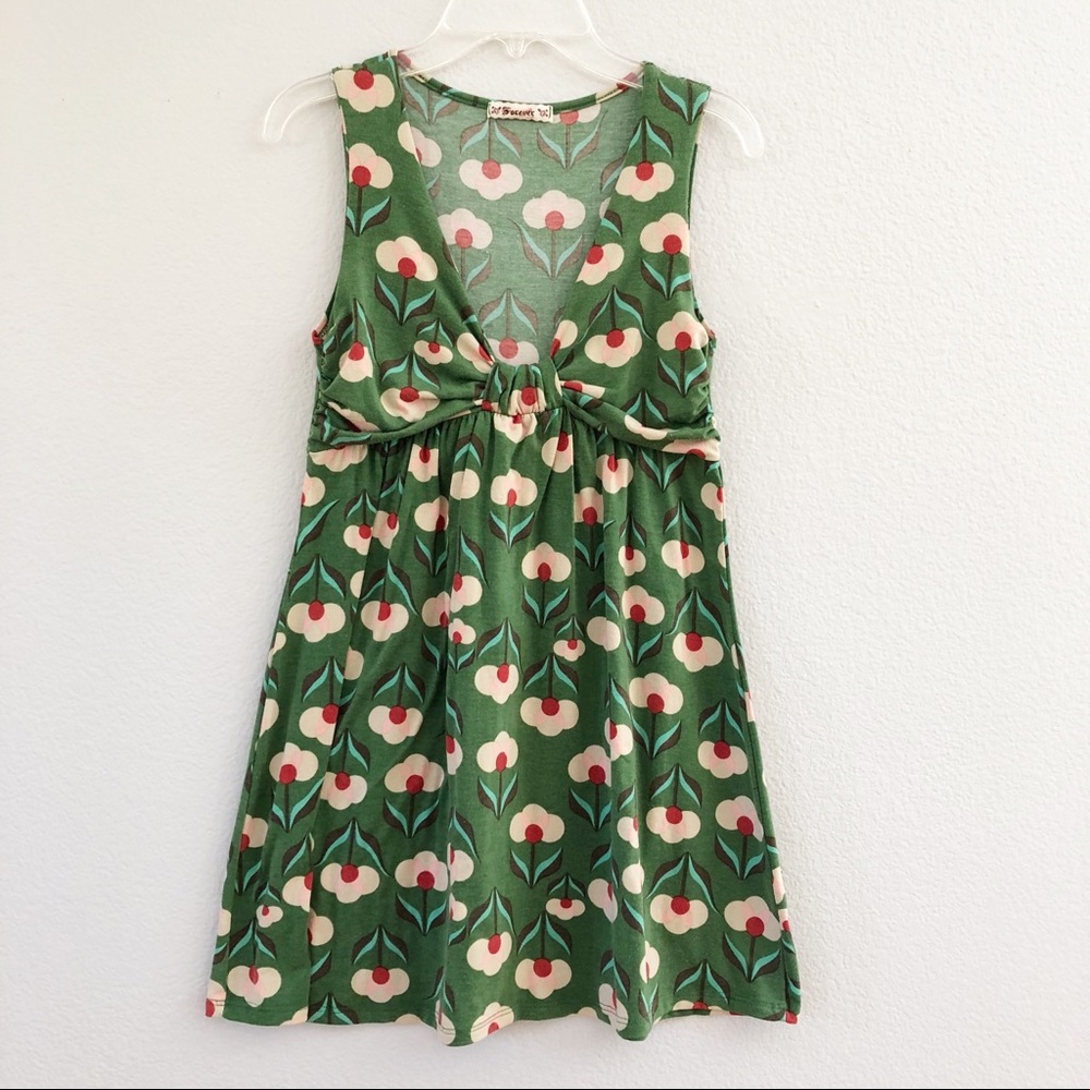 Vintage 90s Green V-neck Tunic Top w Floral Design